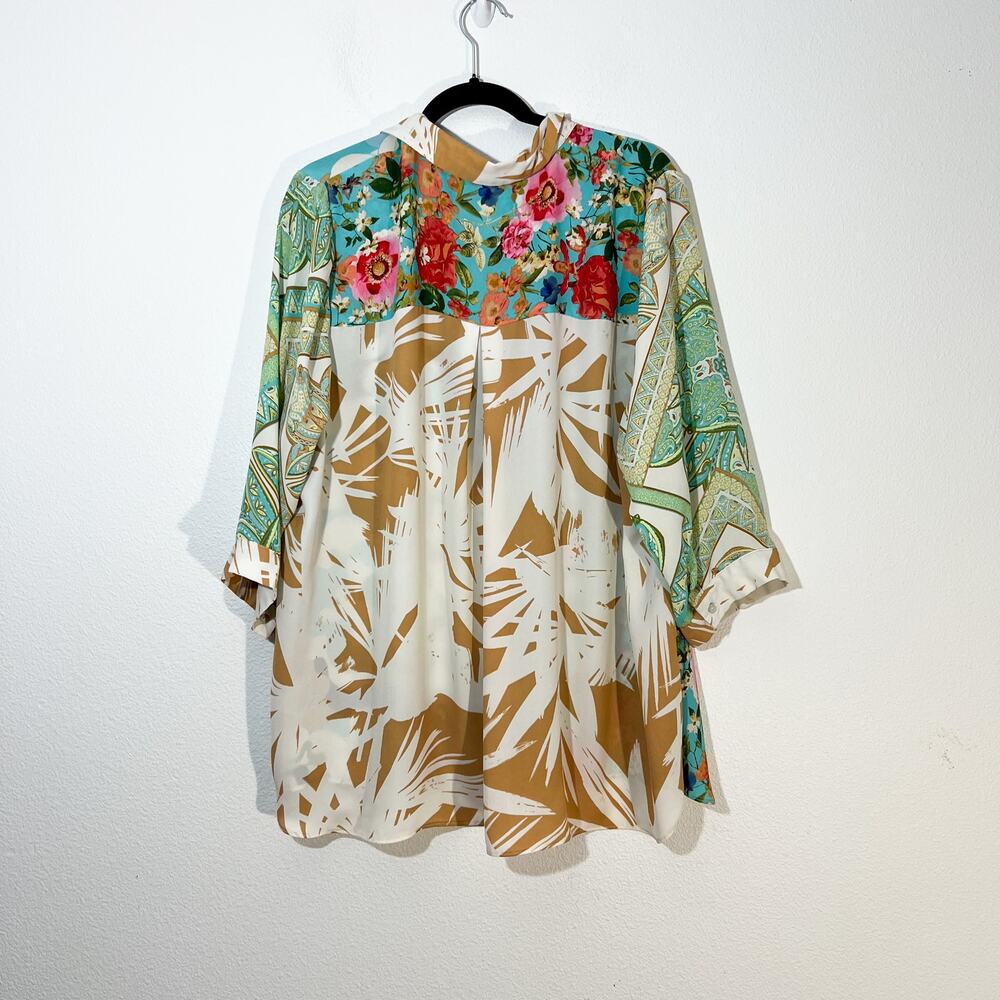 Rose + Olive Top 2X Womens Plus Size Artsy Floral Button Up Blouse Flowy Boho - Picture 3 of 6